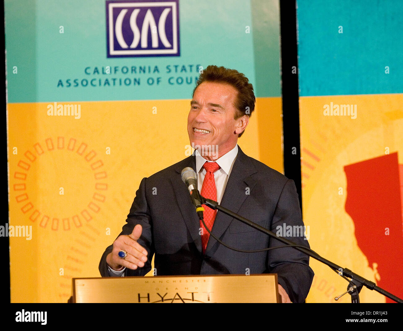 Dec 3 2008 San Diego Ca Gov Arnold Schwarzenegger Speaks To The