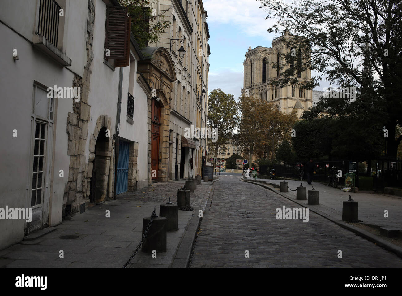 Rue SaintJulien le pauvre Fifth arrondissement Paris France