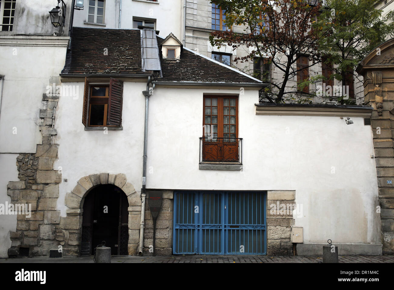 Rue SaintJulien le pauvre Fifth arrondissement Paris France
