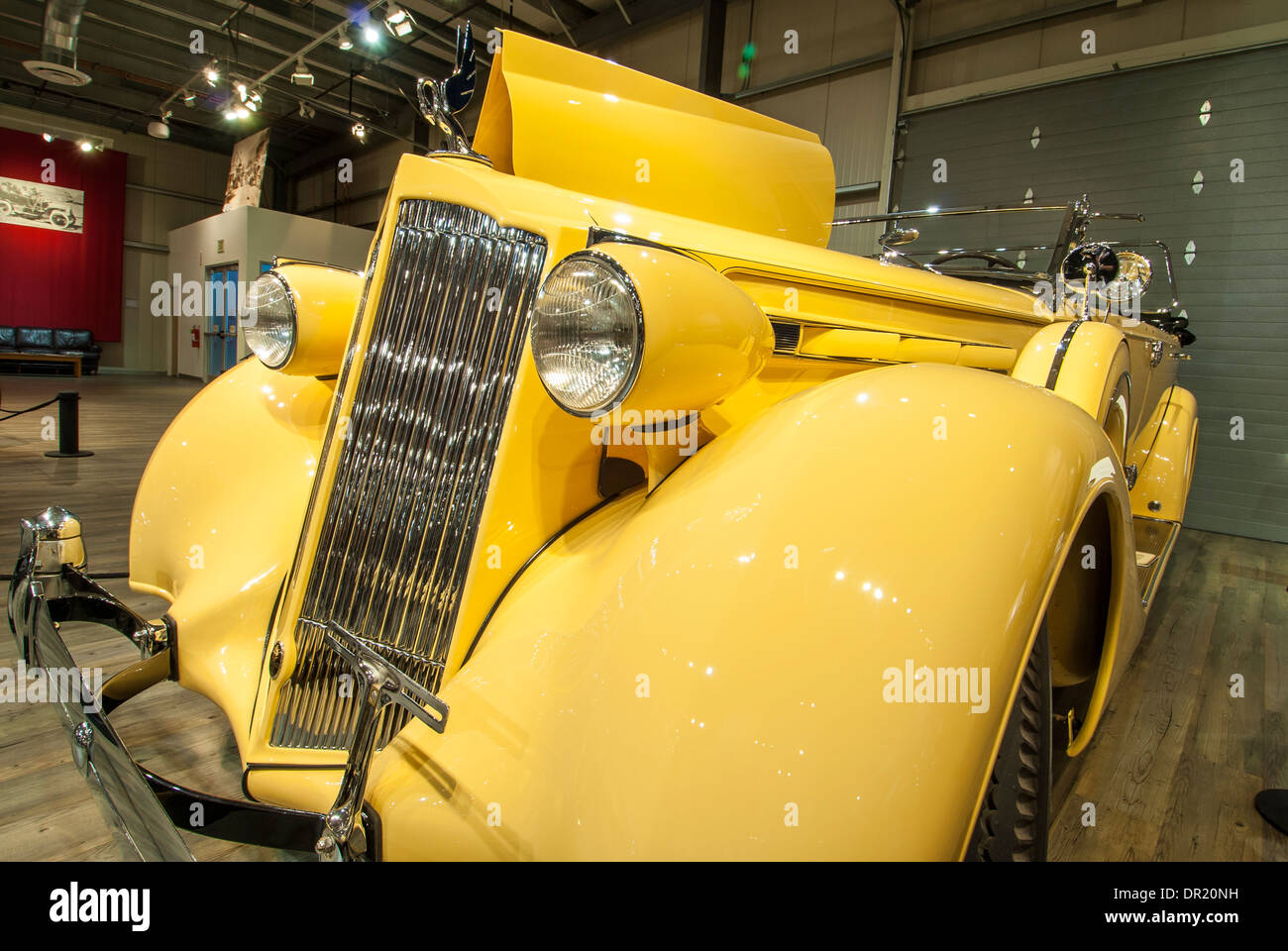 1936 Packard Dual-Cowl Convertible Touring 1408-973, Fountainhead