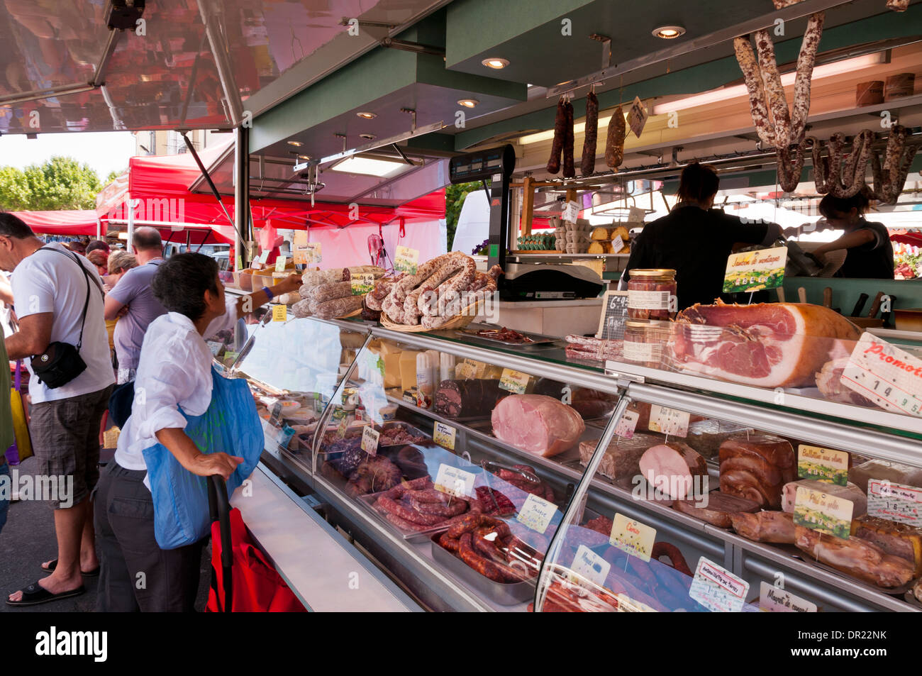 Saturday Outdoor Market in Gignac, Hérault, Languedoc Roussillon, France Stock Photo