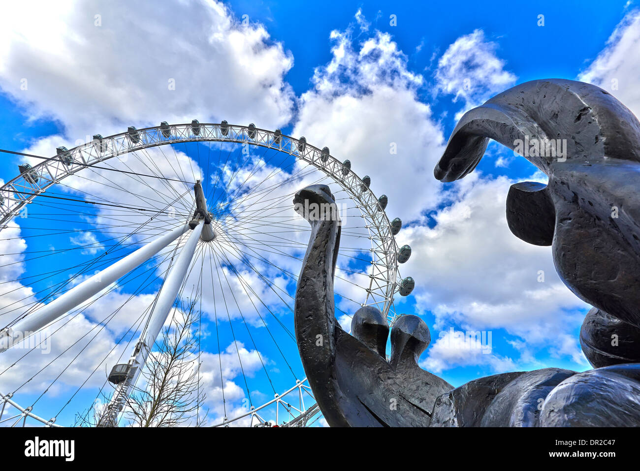 The London Eye is a giant Ferris wheel situated on the banks of the
