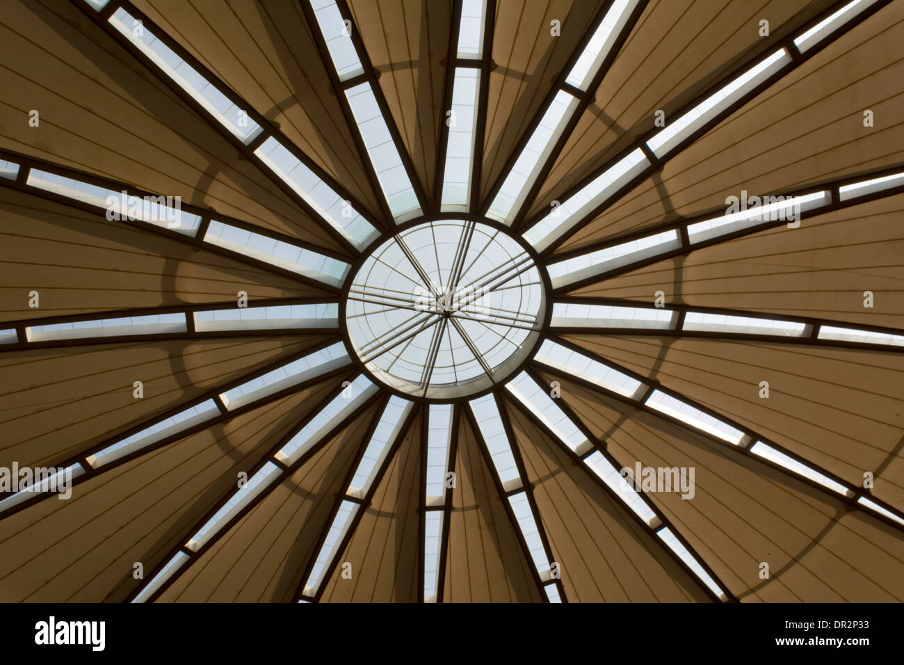 A Beautiful Ceiling Dome Which Makes A Perfect Abstract Star