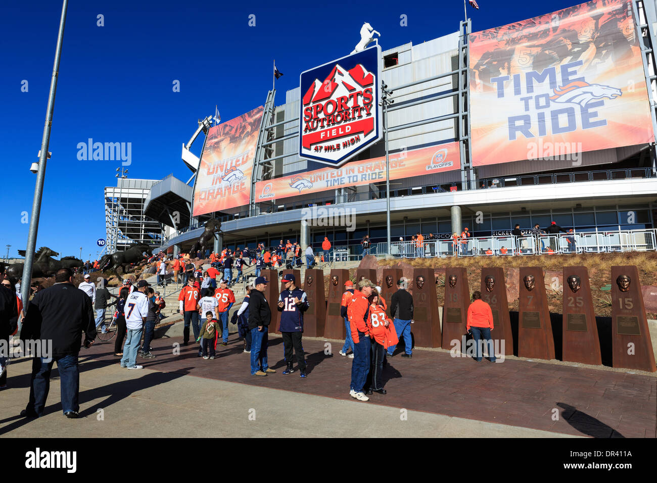 Mile high stadium denver broncos hires stock photography and images