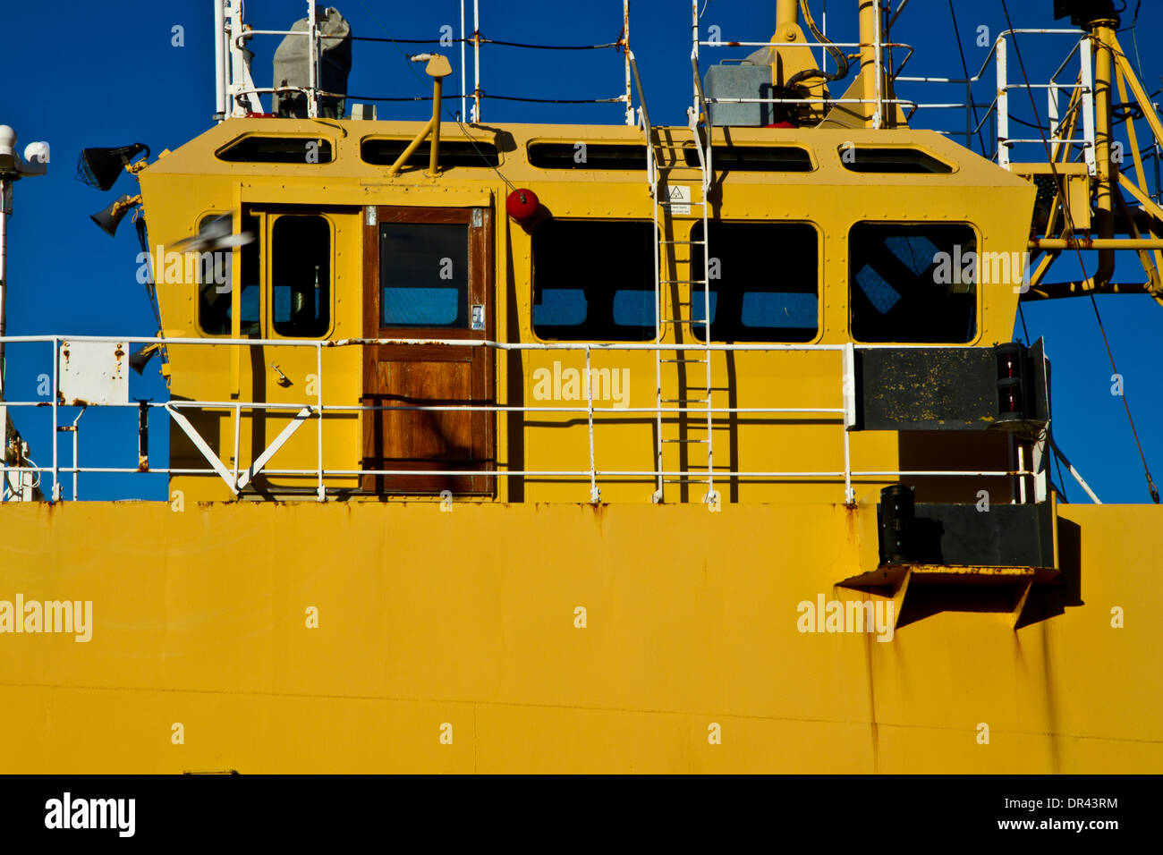 Portsmouth Harbour Tug Boat Stock Photo Alamy