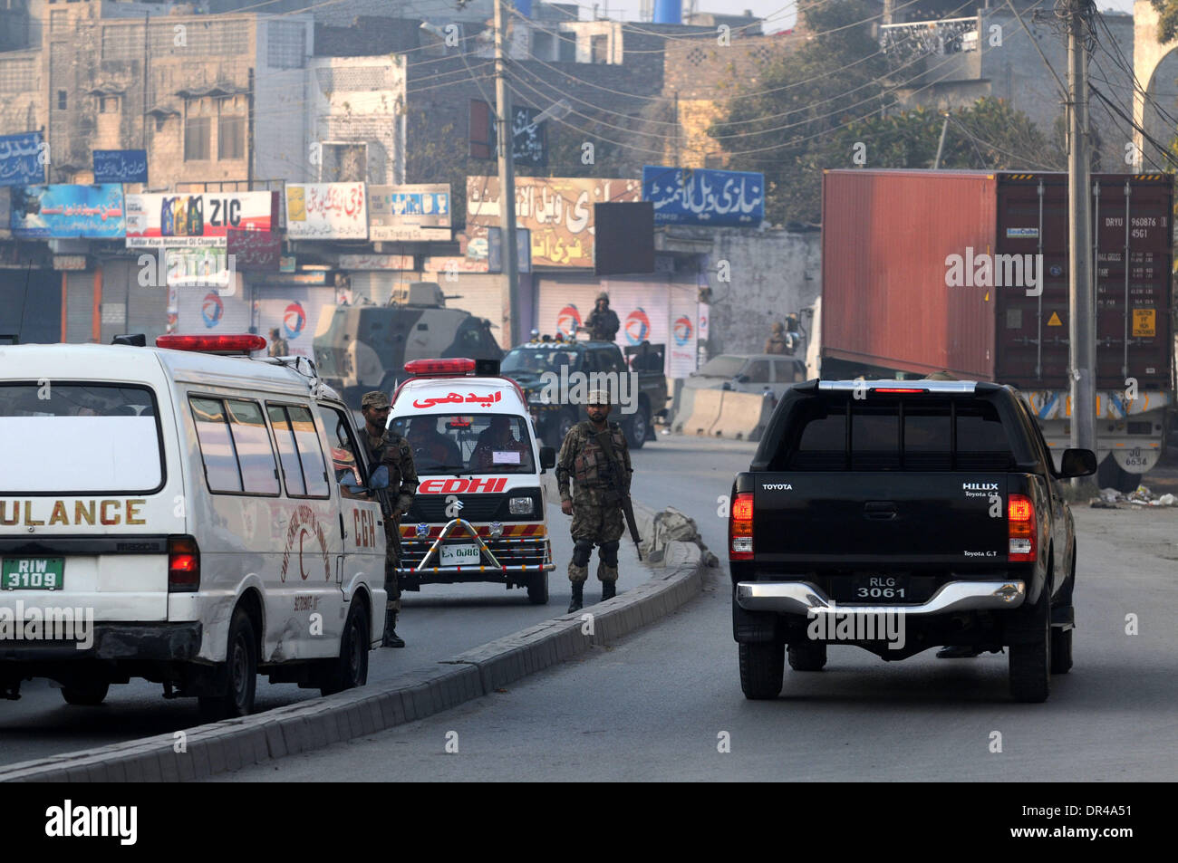 Rawalpindi, Pakistan. 20th Jan, 2014. Soldiers stand guard near the