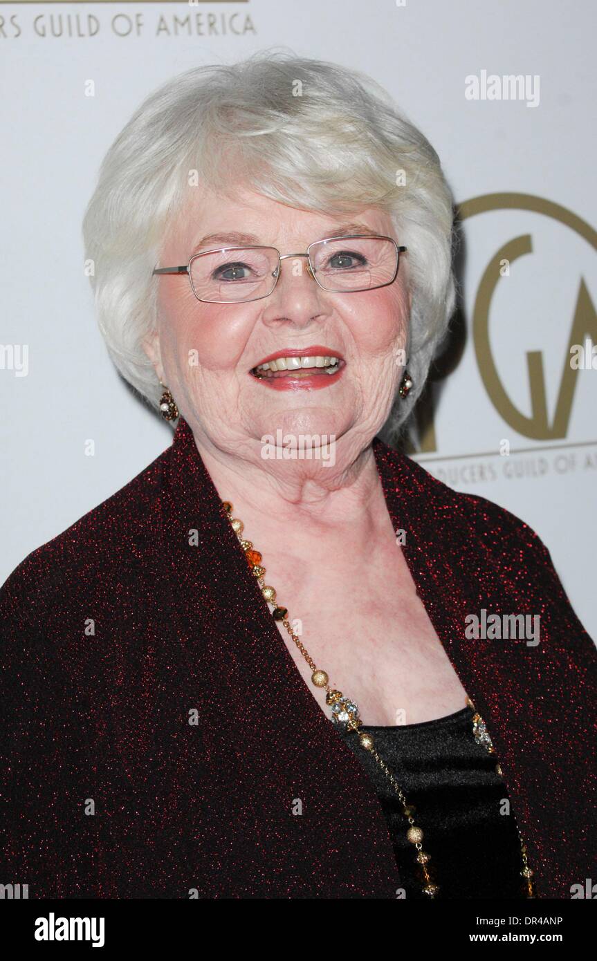 Beverly Hills, CA, . 19th Jan, 2014. June Squibb at arrivals for 25th Annual Producers Guild of America Awards (PGAs) - Arrivals, The Beverly Hilton Hotel, Beverly Hills, CA January 19, 2014. Credit:  Elizabeth Goodenough/Everett Collection/Alamy Live News Stock Photo