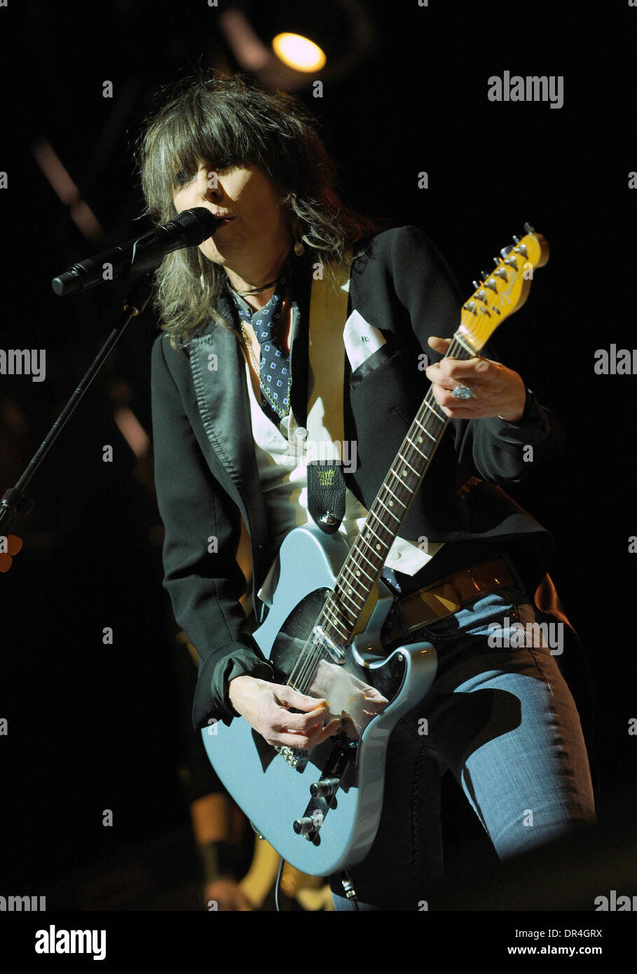 Lead singer pretenders hires stock photography and images Alamy