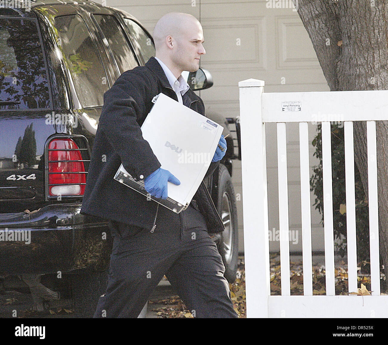 Dec 09, 2008 - Tracy, California, USA - A Tracy police detective ...