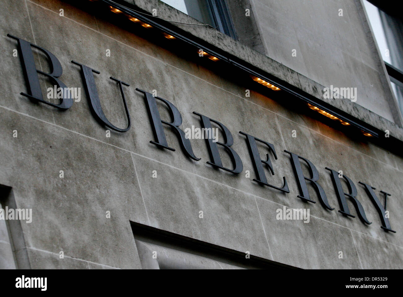 Burberry london store hi res stock photography and images Page 5 Alamy