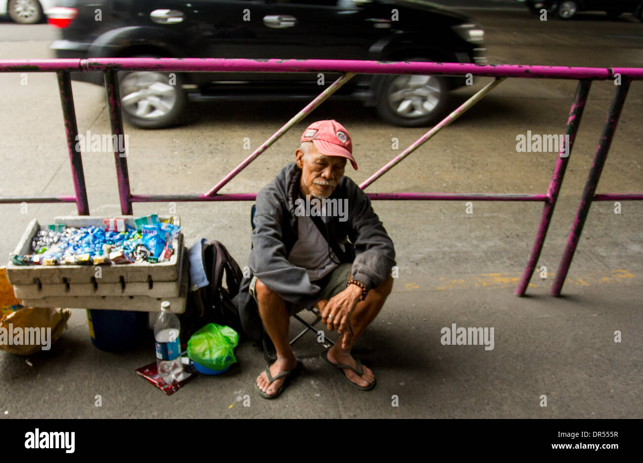 Philippines cigarettes hi-res stock photography and images - Alamy