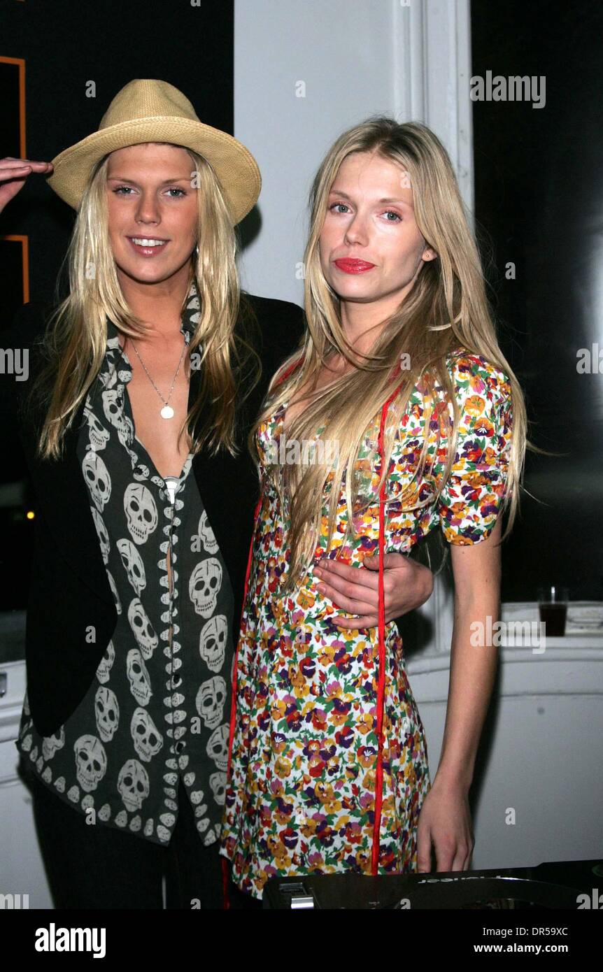 THEODORA AND ALEXANDRA RICHARDS ATTEND ''THE BRITISH ARE COMING: THE BEATLES & THE ROLLING STONES 1964-1966'' GRAND OPENING PARTY AT THE NOT FADE AWAY GALLERY IN NEW YORK ON MARCH 3, 2009...PHOTO BY TERRY GATANIS/GLOBE PHOTOS, INC..K61123TGA (Credit Image: © Terry Gatanis/Globe Photos/ZUMAPRESS.com) Stock Photo