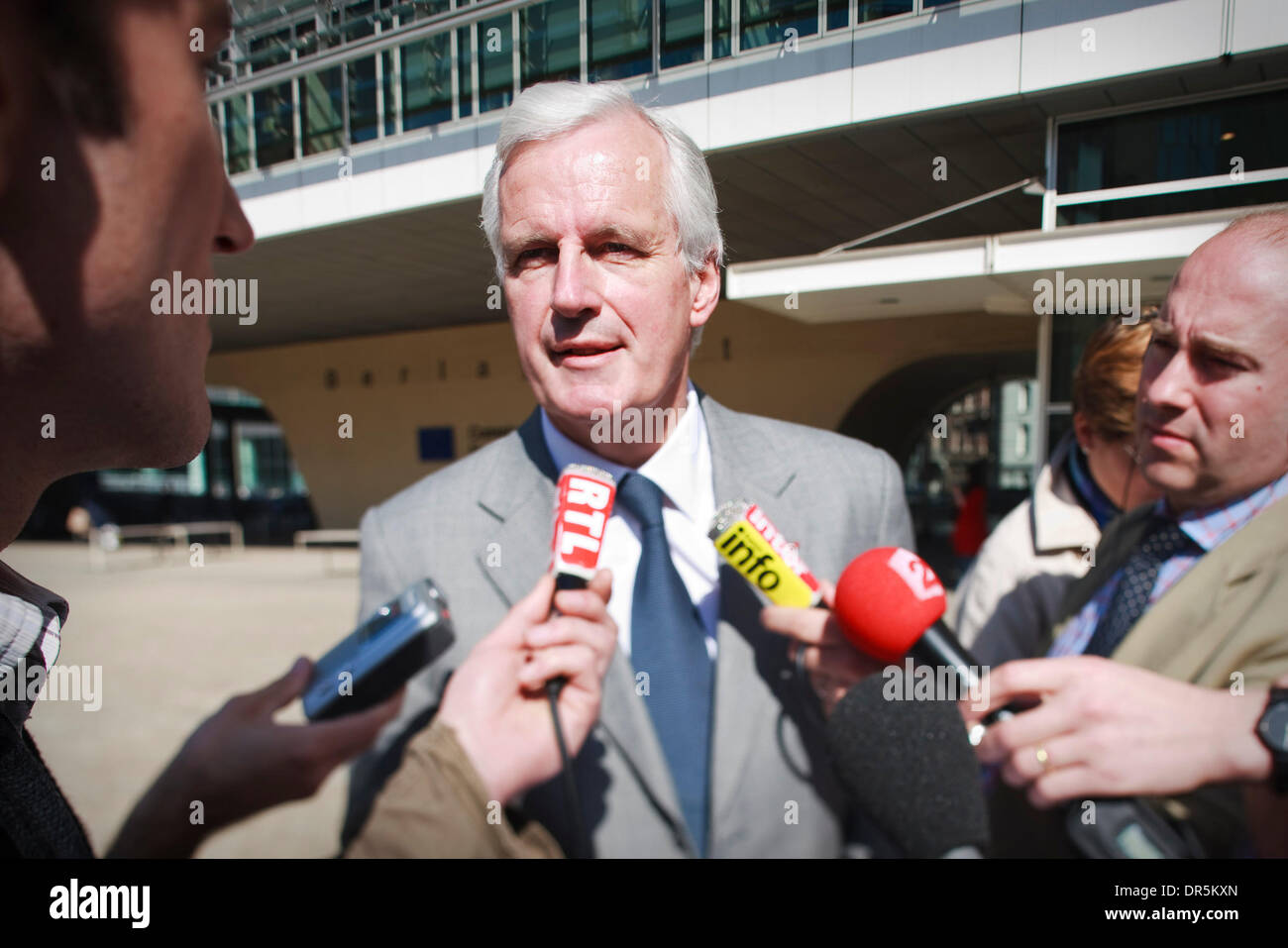 French Minister of Agriculture & Fisheries Michel BARNIER talks to the media, after a meeting with French Fischerman and the EU Maritime affairs and fisheries Commissioner (Not pictured) in front of the headquarter of the European Commisison  in  Brussels, Belgium on 2009-04-23  Â© by Wiktor Dabkowski ....POLAND OUT  (Credit Image: © Wiktor Dabkowski/ZUMA Press) Stock Photo
