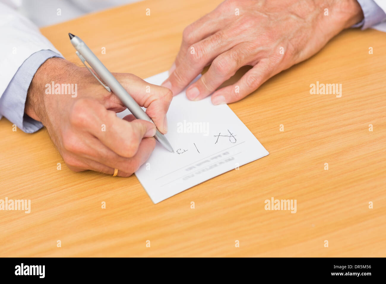 Doctor prescription pad hires stock photography and images Alamy