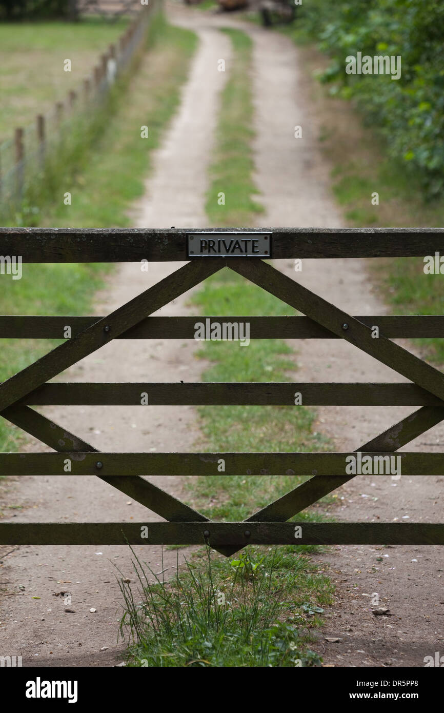 Five bar gates hires stock photography and images Alamy