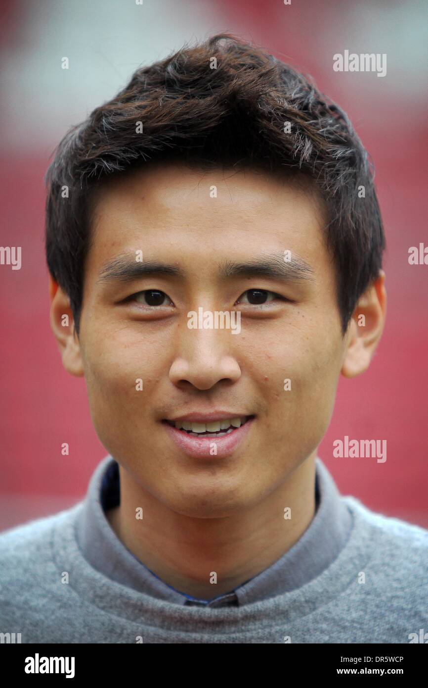 Mainz, Germany. 20th Jan, 2014. New acquisition of Bundesliga soccer club 1. FSV Mainz 05, Koo Ja-Cheol, is picturerd at a press conference at Coface Arena in Mainz, Germany, 20 January 2014. Photo: FREDRIK VON ERICHSEN/DPA/Alamy Live News Stock Photo