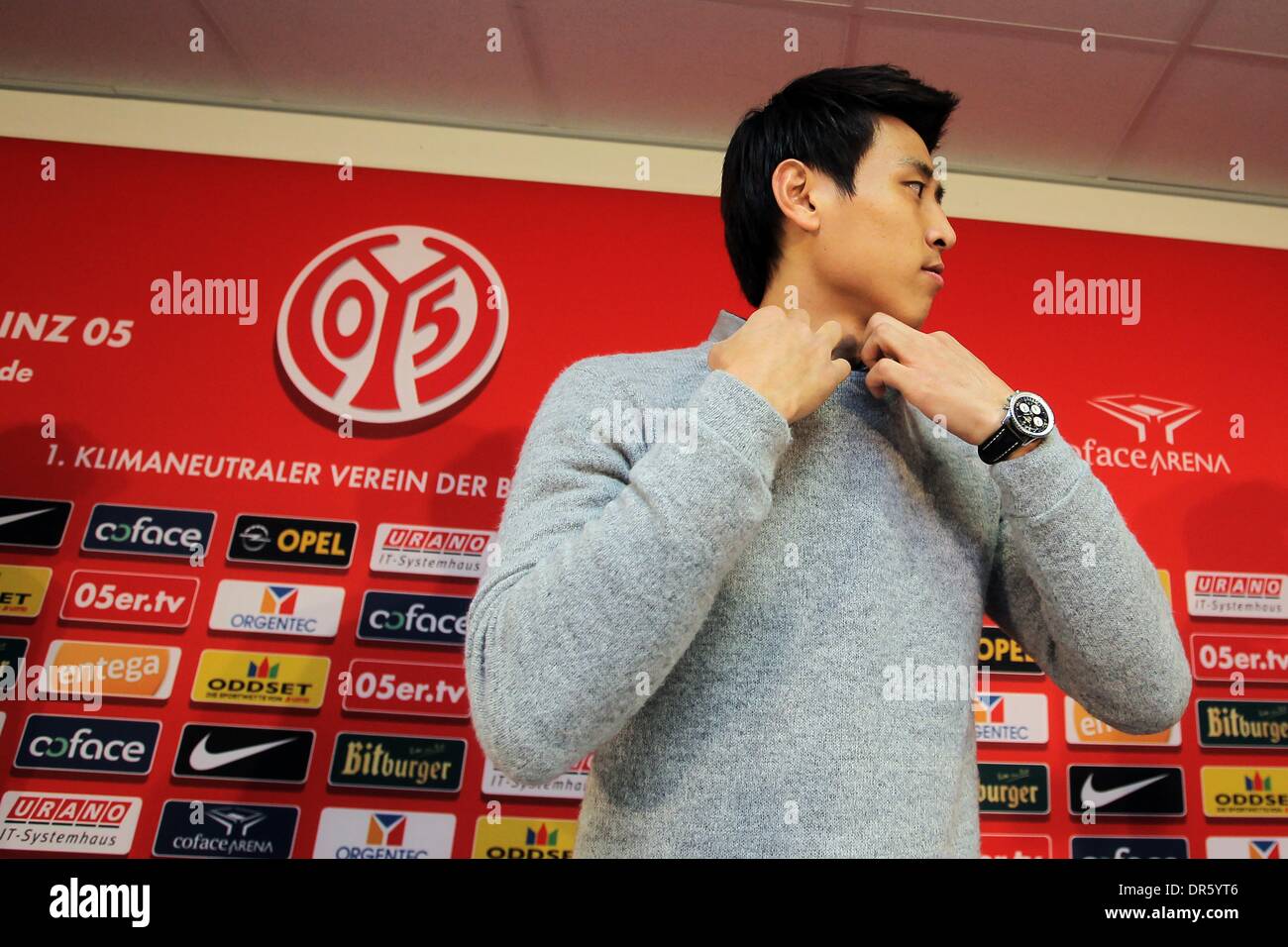 Mainz, Germany. 20th Jan, 2014. New acquisition of Bundesliga soccer club 1. FSV Mainz 05, Koo Ja-Cheol, is pictured at a press conference at Coface Arena in Mainz, Germany, 20 January 2014. Photo: FREDRIK VON ERICHSEN/DPA/Alamy Live News Stock Photo
