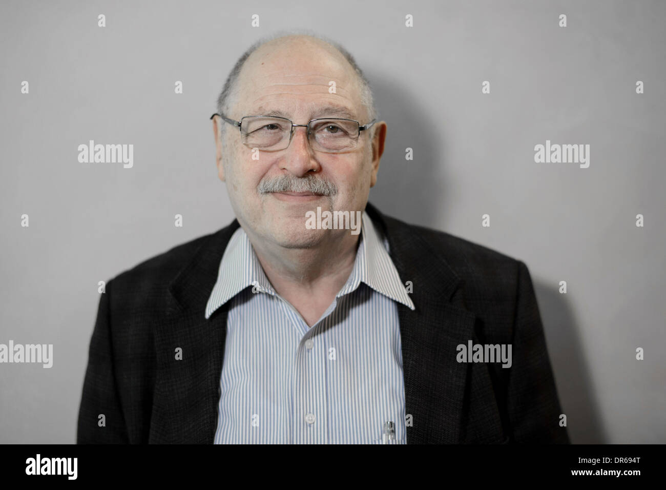 MUNICH/GERMANY JANUARY 20 Investor Yossi Vardi (DLD) poses for a
