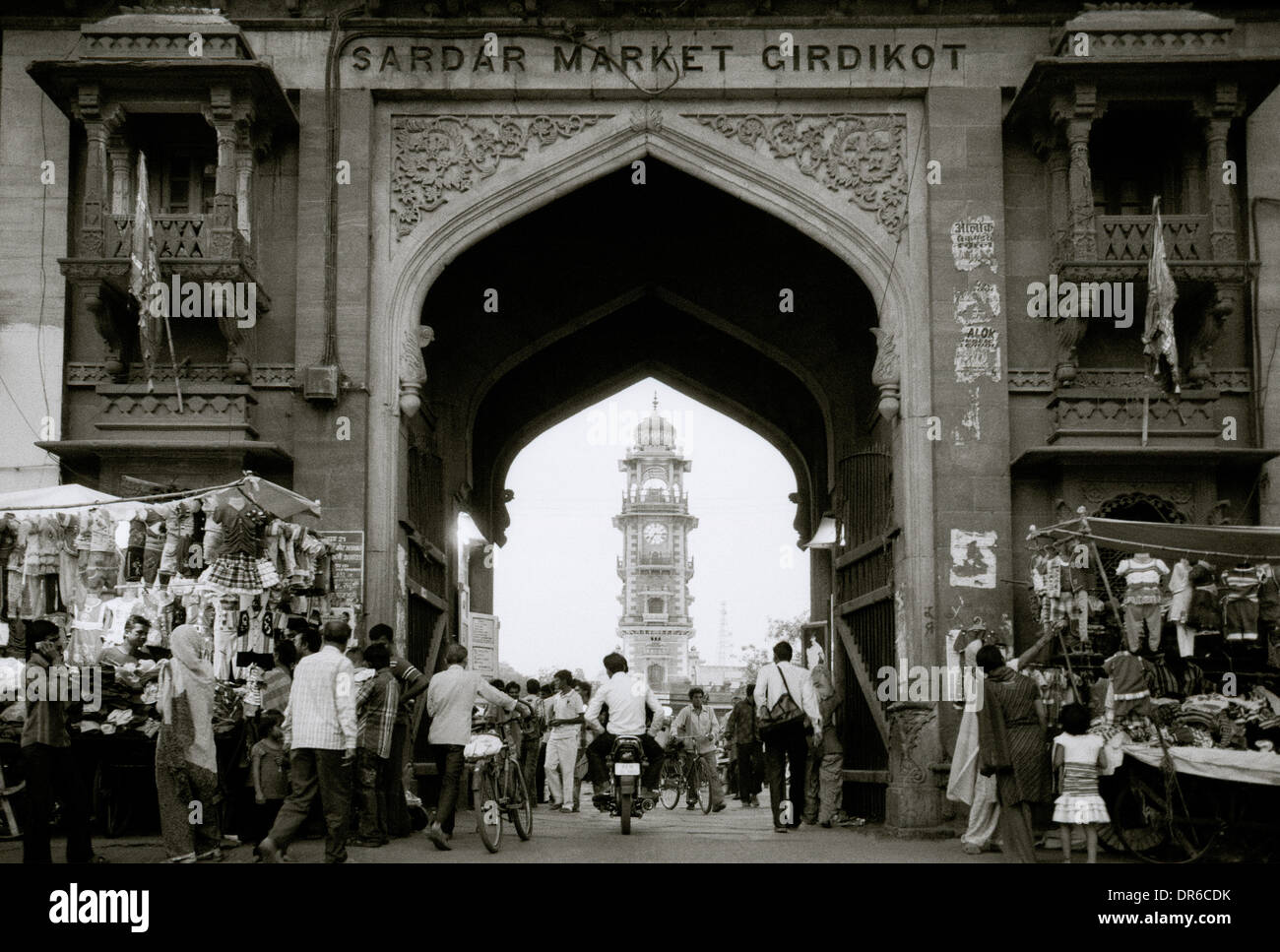 Street life in the Sardar Market area of Jodhpur in Rajasthan in India in South Asia. Life People Arch Archway Architecture Travel Wanderlust Stock Photo