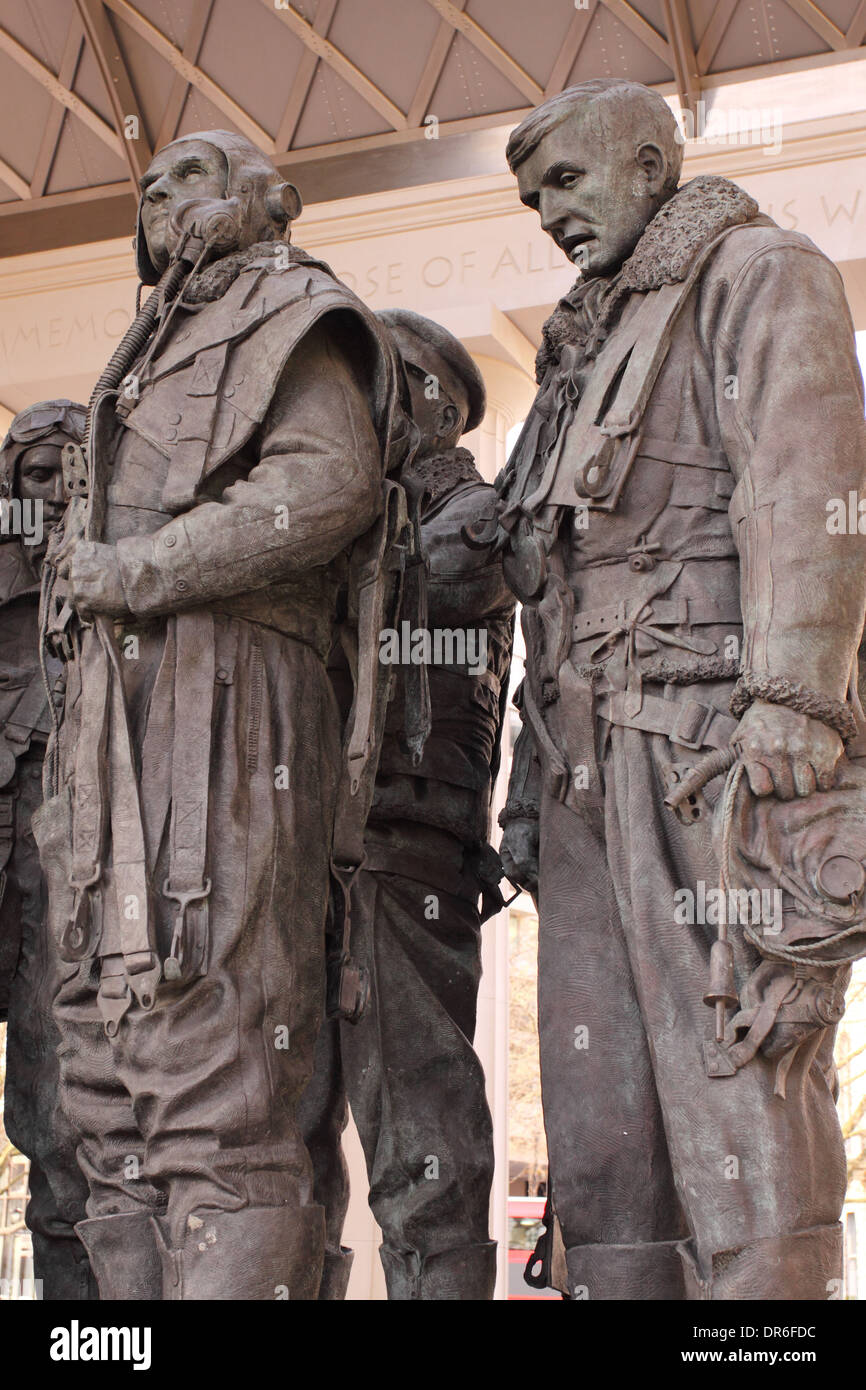 London the RAF Bomber Command memorial in Green Park features bronze sculptures of aircrew by Philip Jackson - unveiled 2012 Stock Photo