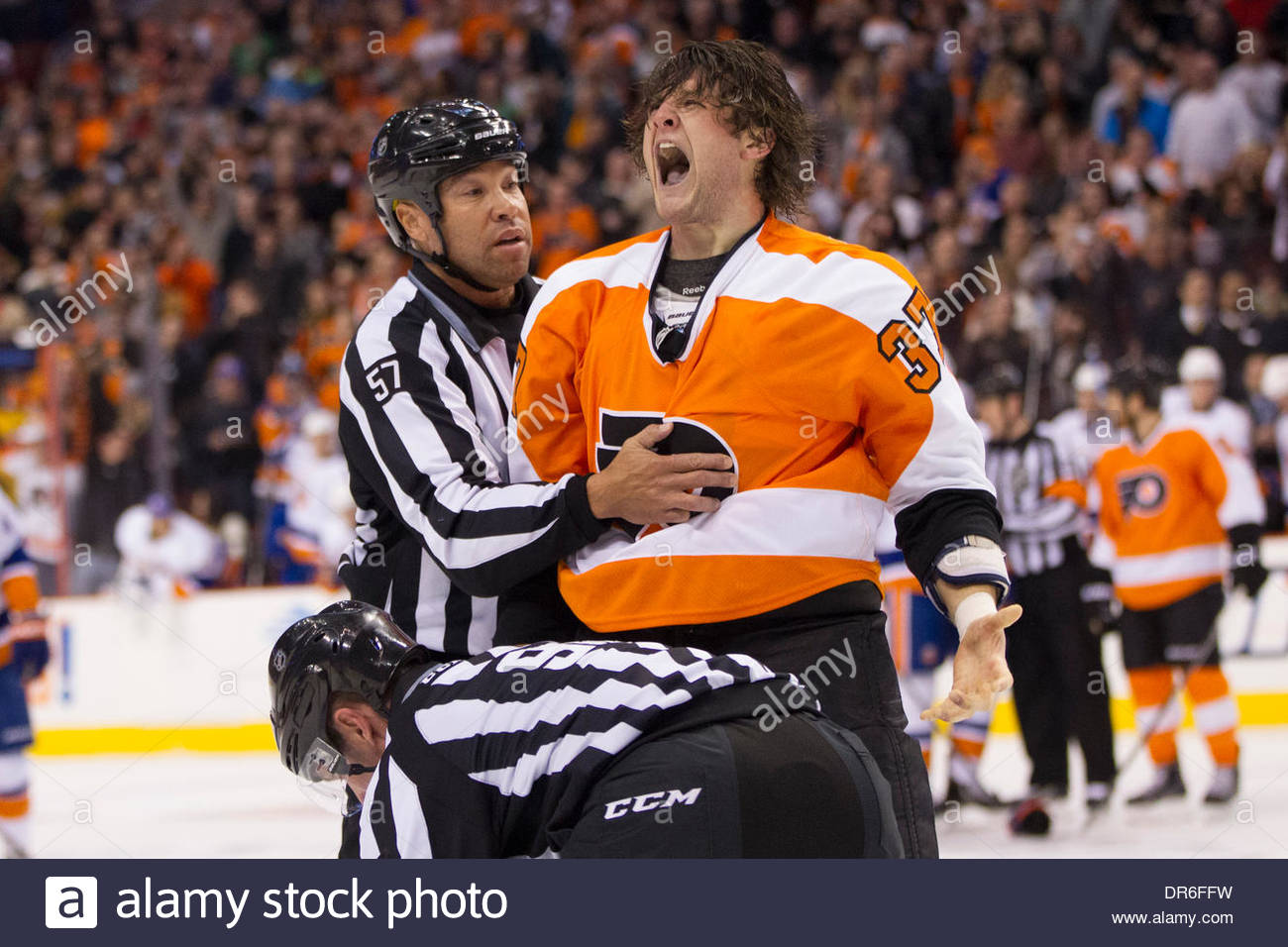 january 18 2014 philadelphia flyers left wing jay rosehill 37 philadelphia flyers fight