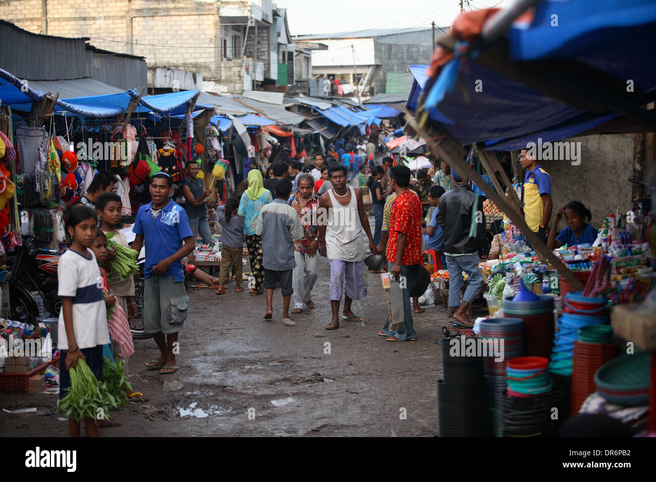 Markets and people of Kupang, West Timor, Indonesia. Nov 2005 Stock Photo