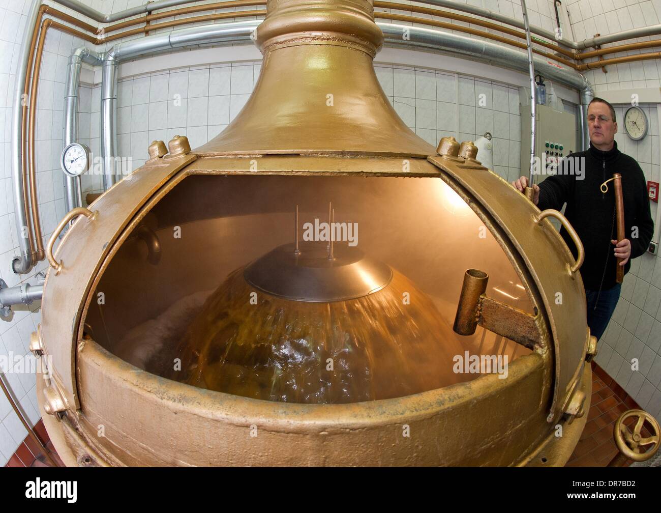Kettle of wort hires stock photography and images Alamy