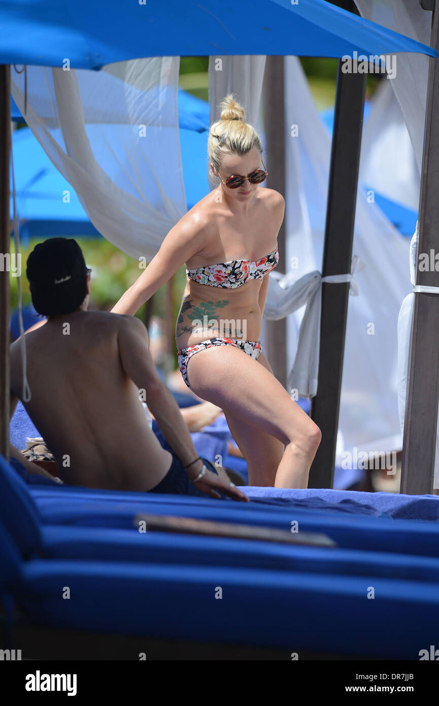 Fearne Cotton and her boyfriend Jesse Wood  spend time relaxing on the beach together during their holiday  Barbados - 15.06.12 Stock Photo