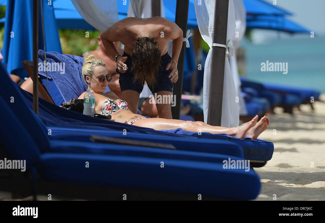 Fearne Cotton and her boyfriend Jesse Wood  spend time relaxing on the beach together during their holiday  Barbados - 15.06.12 Stock Photo