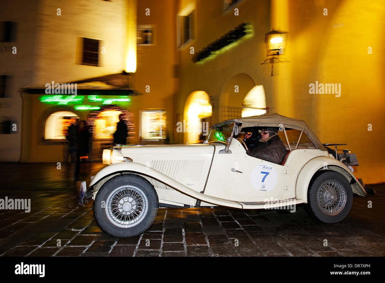 Vintage car rally, WinterRAID 2013, MG TD, built in 1952, historic town centre of Kitzbühel, Tyrol, Austria, Europe Stock Photo