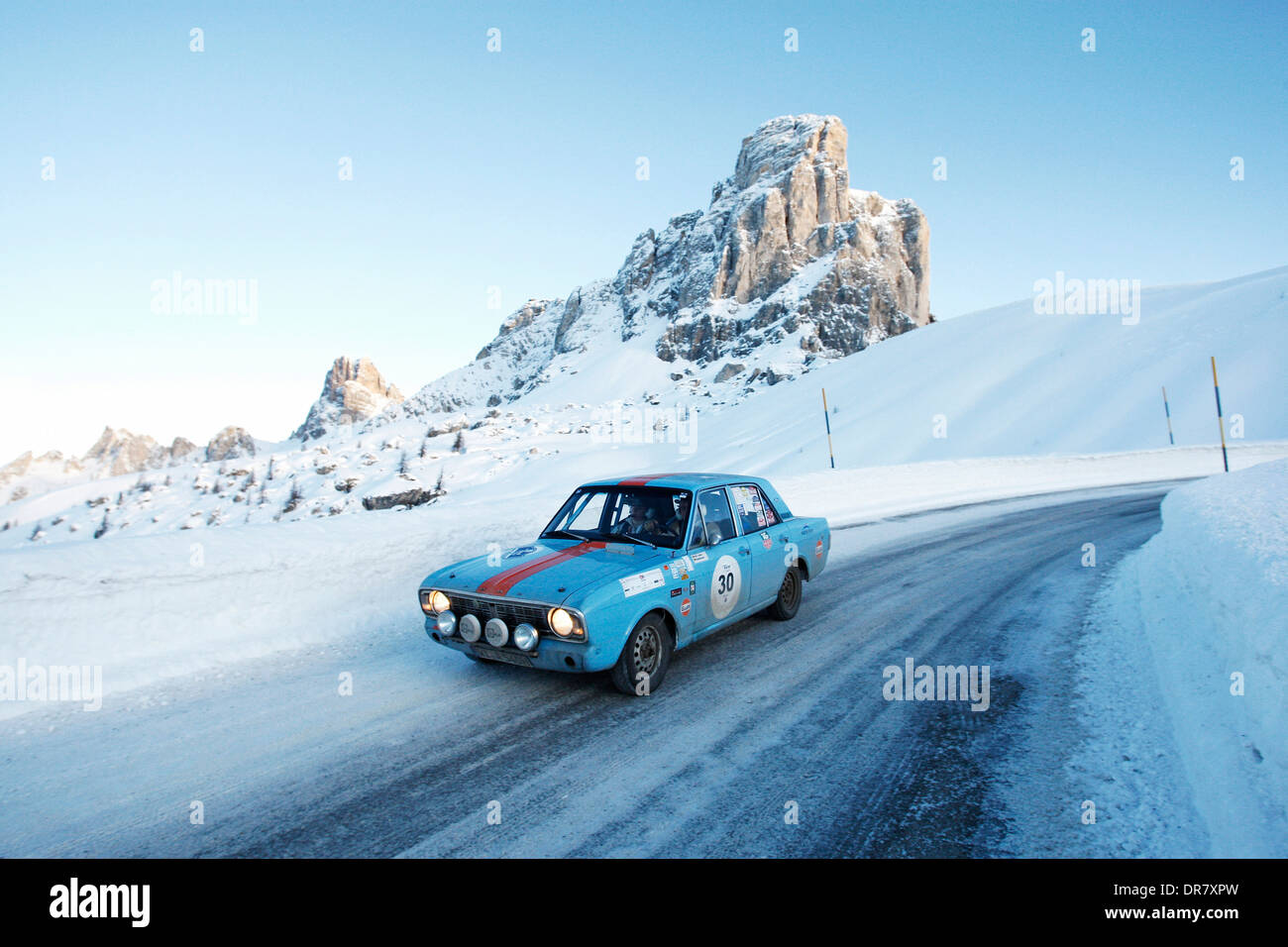 Photo Ancienne – Roger Clark Lotus Ford Cortina MkII, Rallye 1968