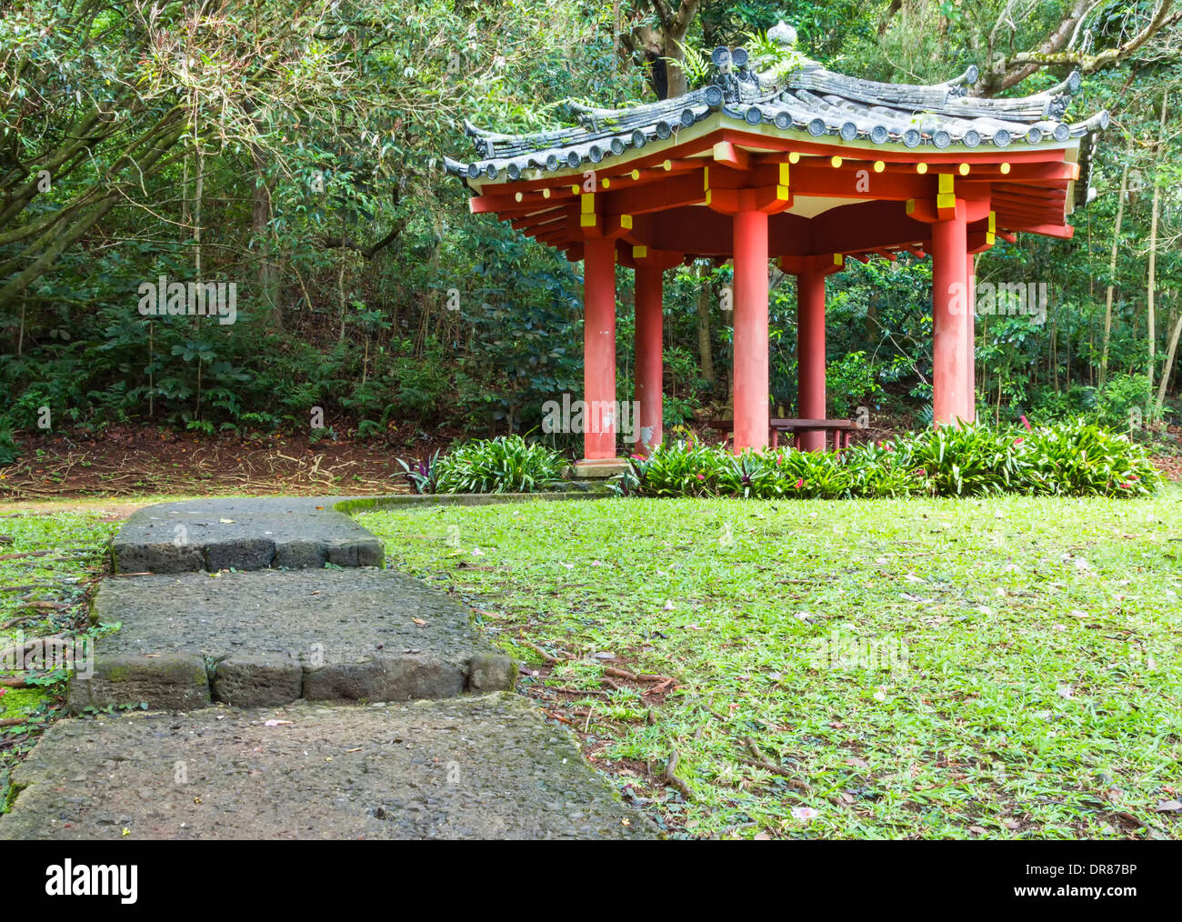 Pathway leading to a Japanese Pagoda at the Byodo-In Temple in the Valley of the Temples on Oahu, Hawaii Stock Photo