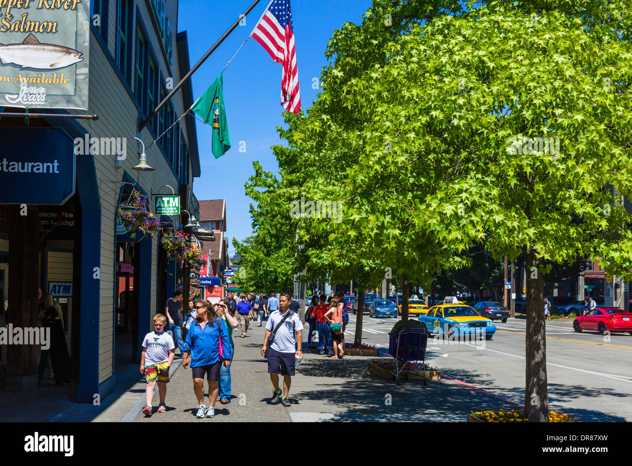 Shops and restaurants on Alaskan Way at Pier 54, downtown Seattle, Washington, USA Stock Photo