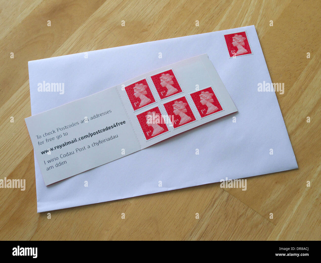 Royal mail first class postage hires stock photography and images Alamy