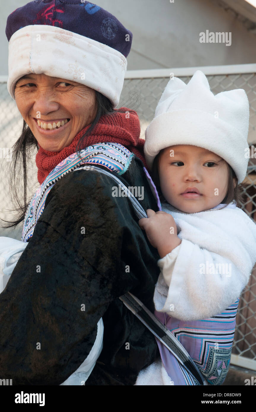 Mother and son thailand hi-res stock photography and images - Alamy