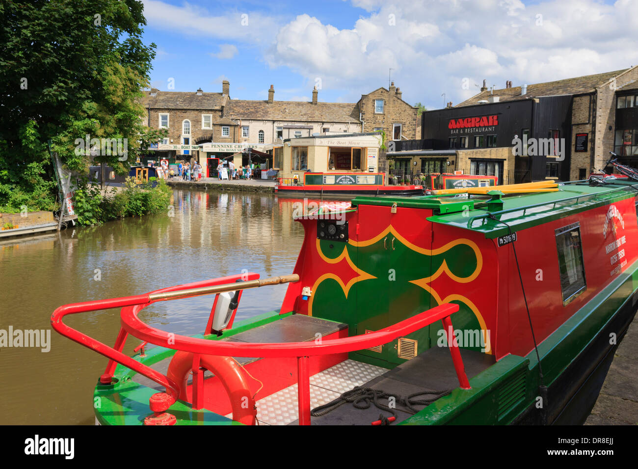 Leeds liverpool canal basin skipton hires stock photography and images