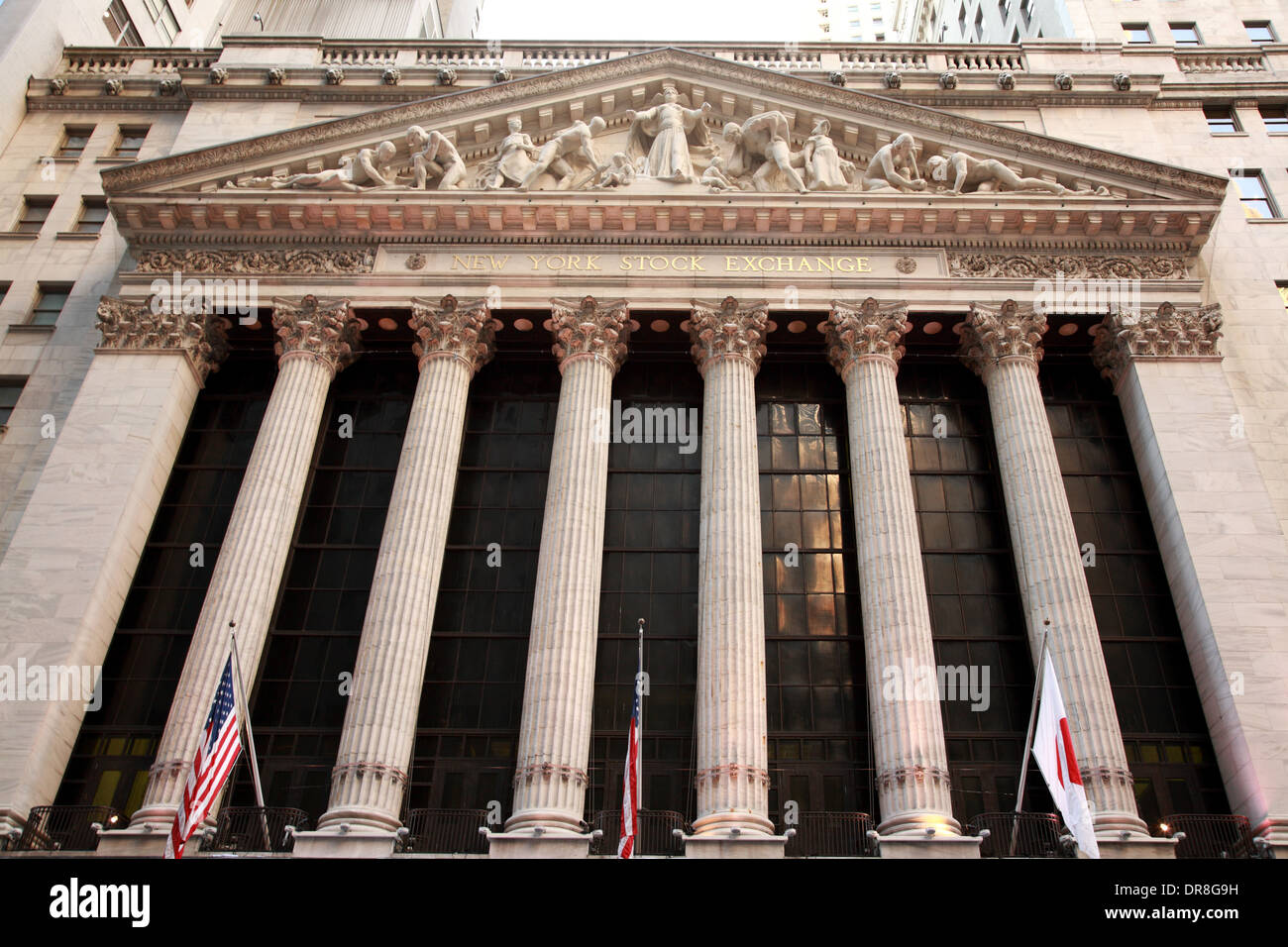 New york stock exchange building hi-res stock photography and images - Alamy