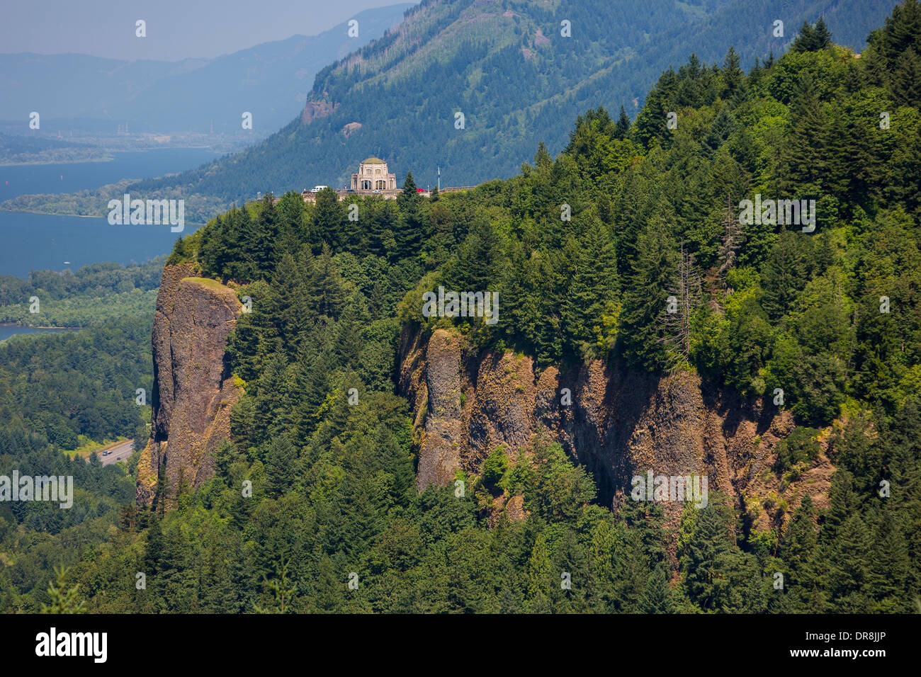COLUMBIA RIVER OREGON, USA Vista House at Crown Point, and