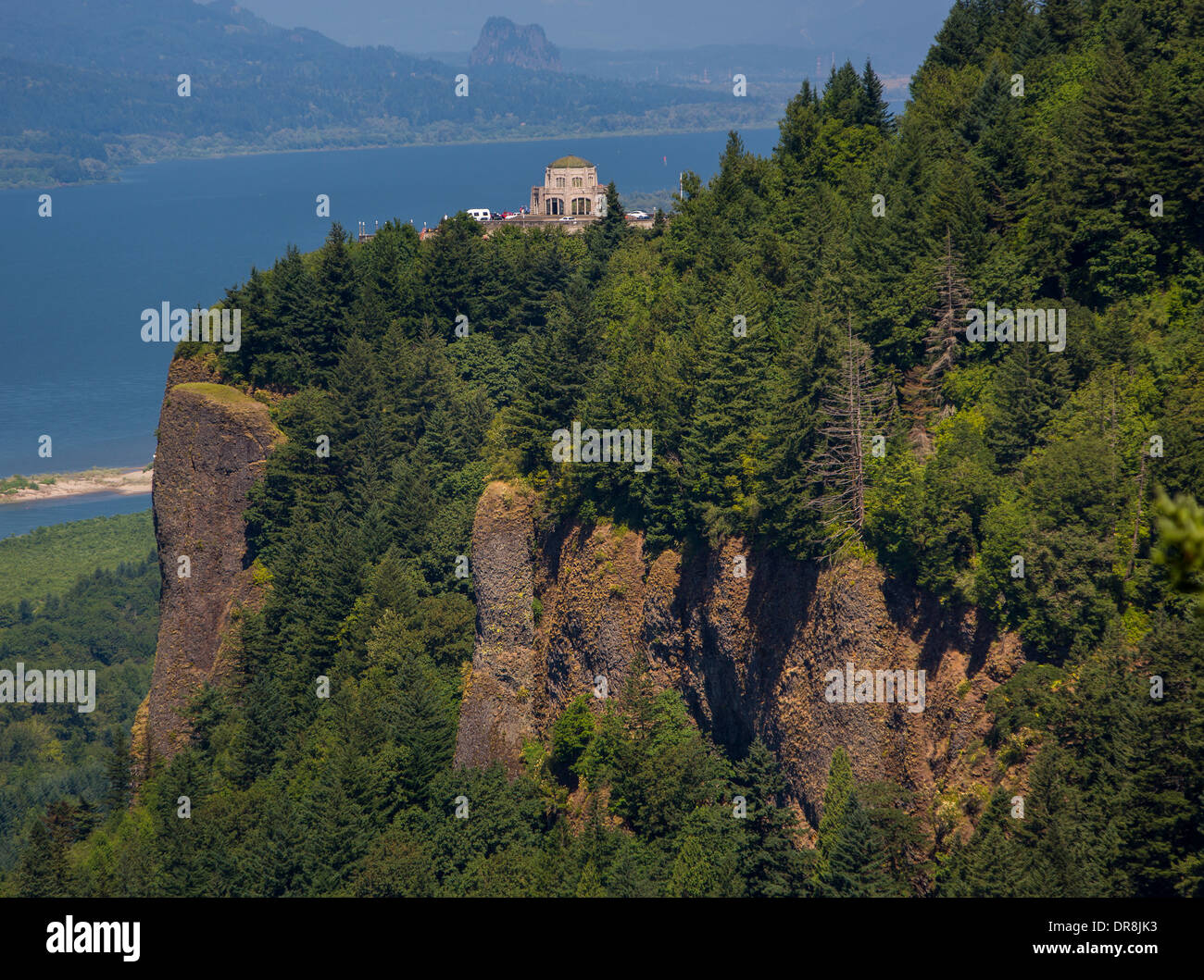 COLUMBIA RIVER OREGON, USA Vista House at Crown Point, and