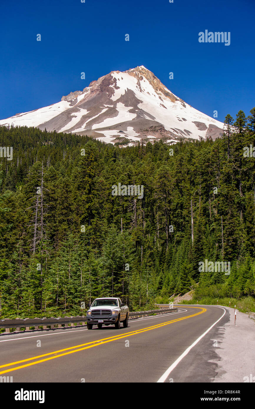 MOUNT HOOD, OREGON, USA Mount Hood, volcano in the Cascades Range