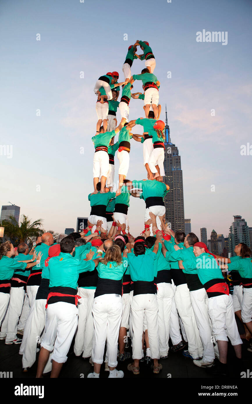 Members from castellers hi-res stock photography and images - Alamy