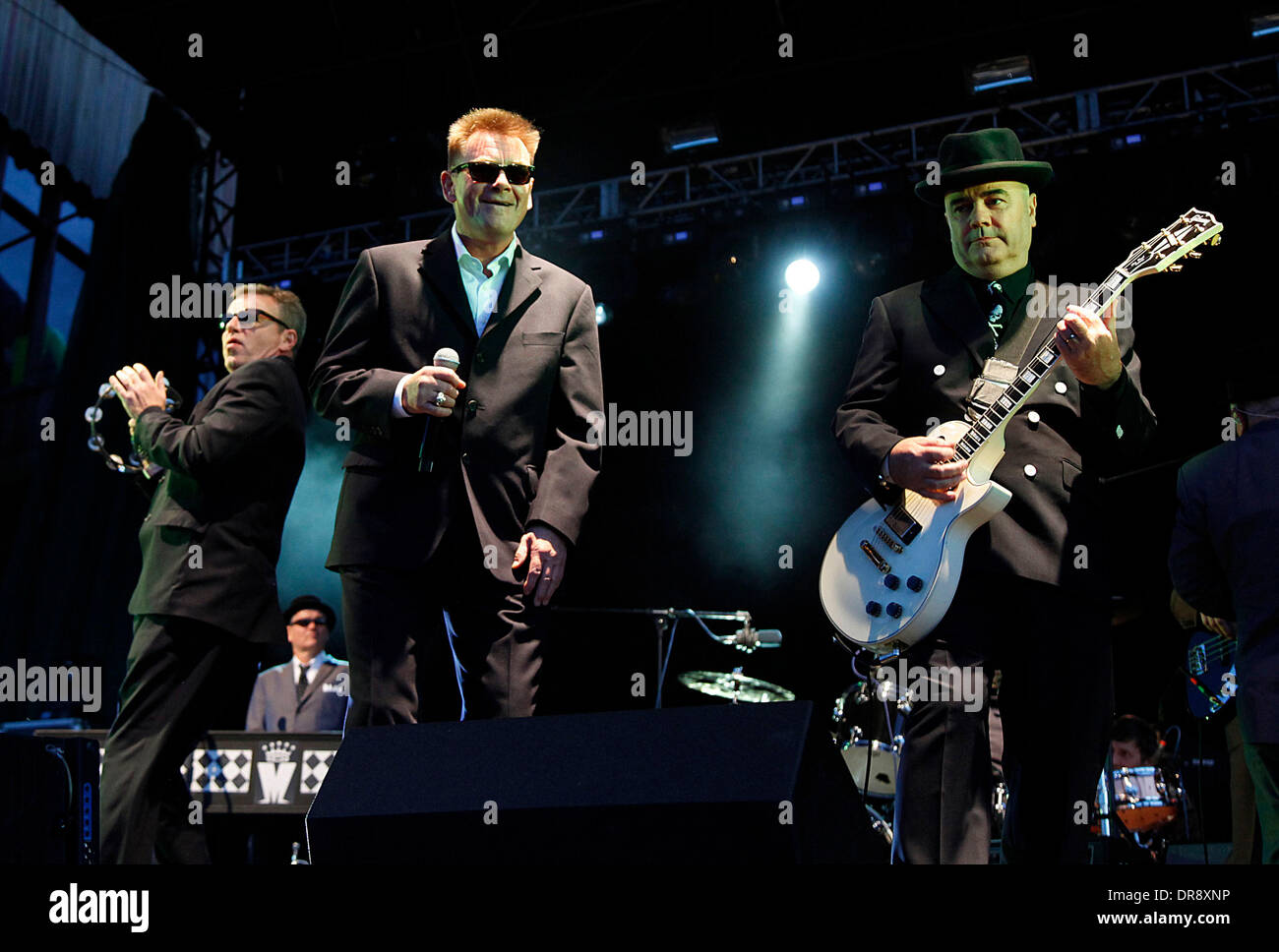 Chas smash hires stock photography and images Alamy