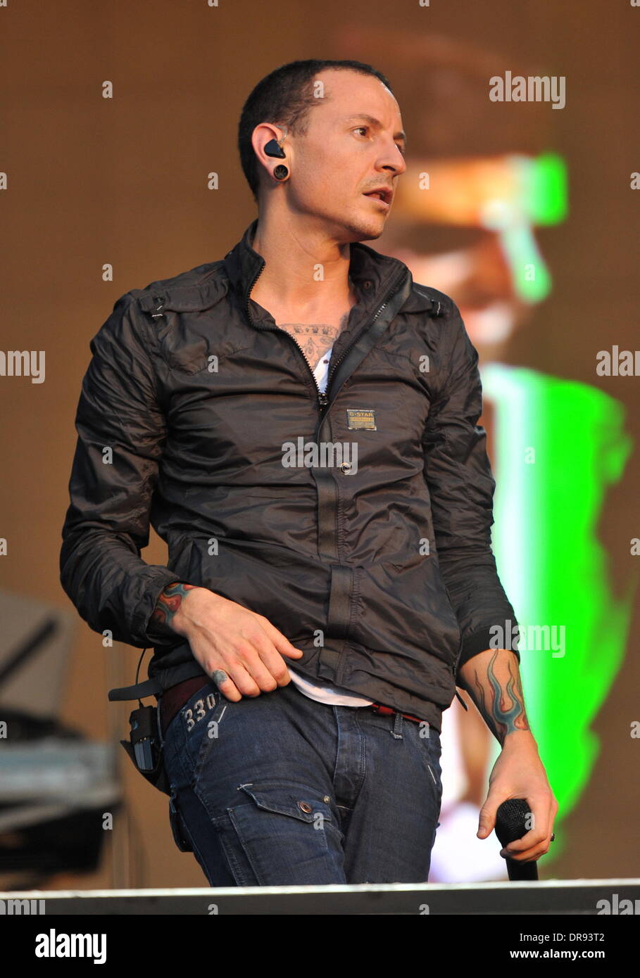 Chester bennington hi-res stock photography and images - Alamy