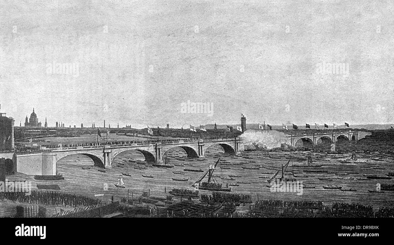 Waterloo bridge opened hires stock photography and images Alamy