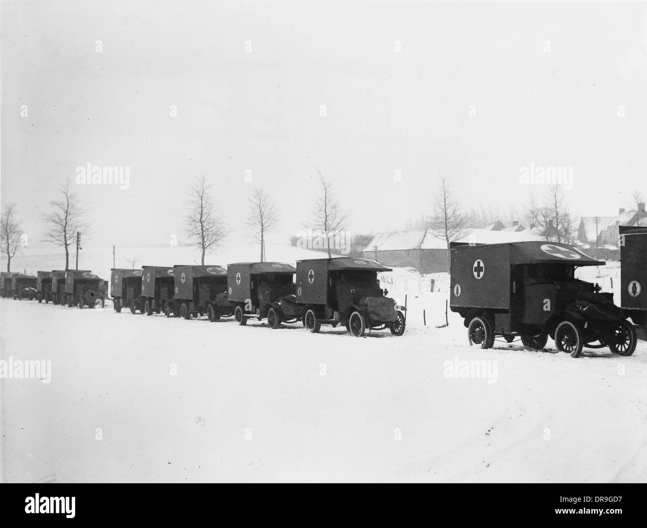 27th Motor Ambulance Convoy 1917 Stock Photo