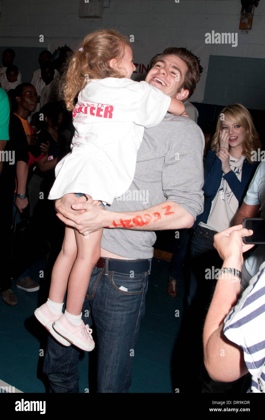 Andrew Garfield The cast of 'The Amazing Spider-Man' at the 'Be Amazing