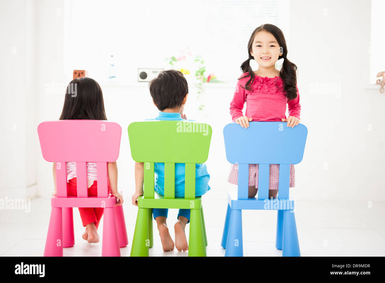 kids sitting chair