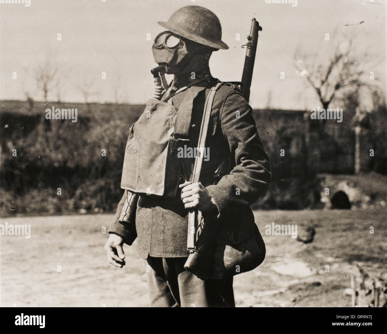 Soldier wearing gas mask, 1918 Stock Photo