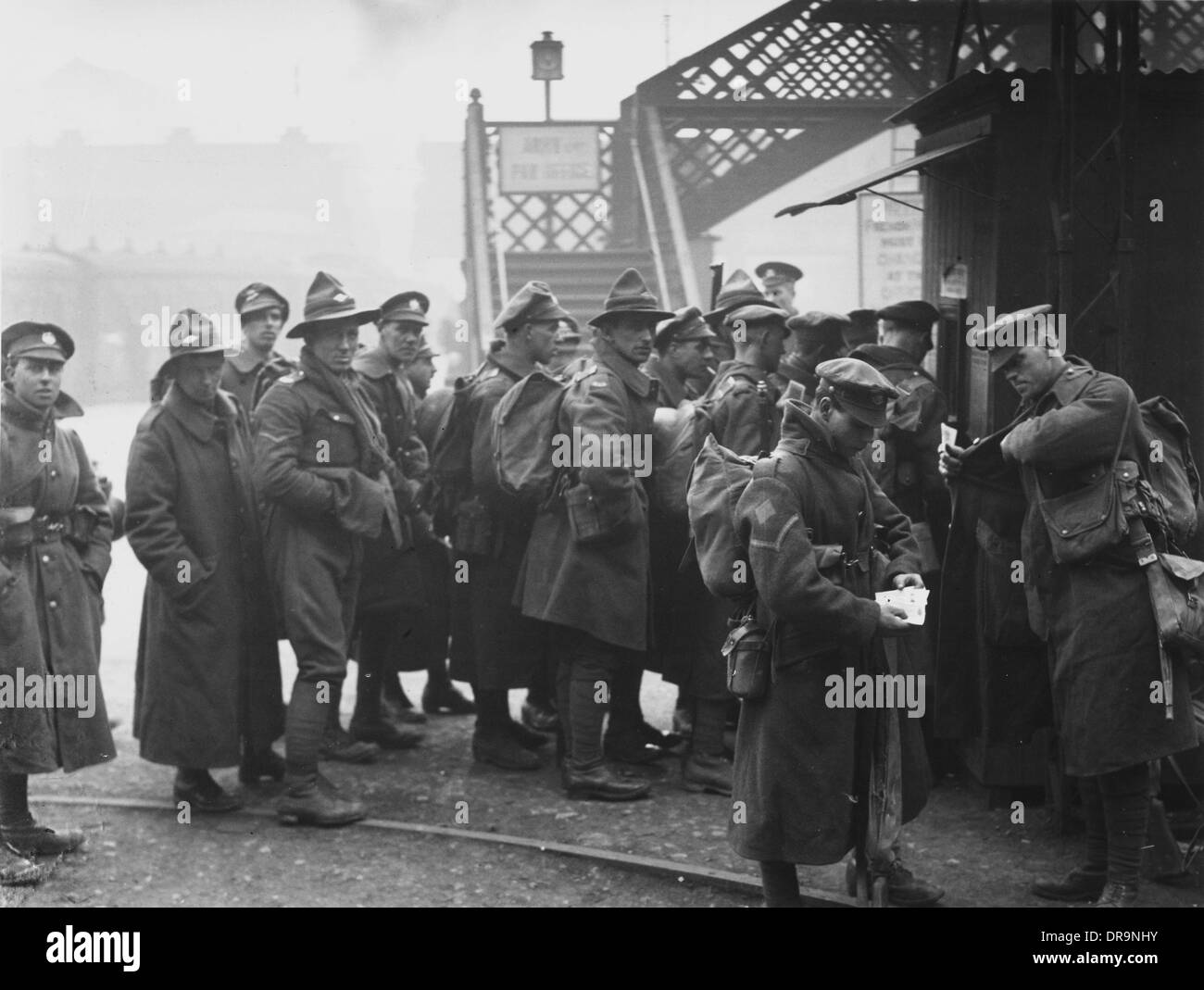 English soldiers world war i hi-res stock photography and images - Alamy