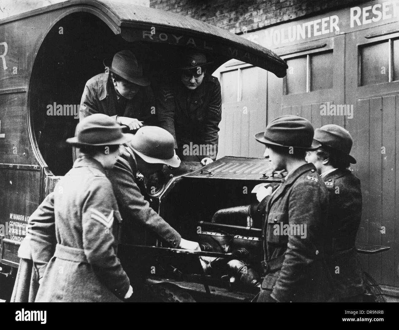 Women's Volunteer Reserve 1916 Stock Photo Alamy
